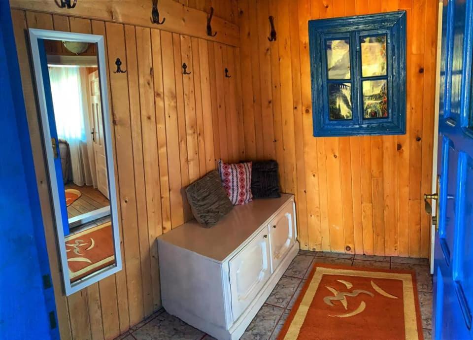 Casuta Mariei Villa Borsa  Luaran gambar